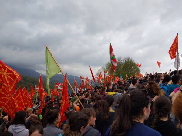 Делегация курдских интернационалистов на молодежном фестивале в Стране Басков