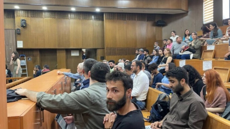 В Анкаре началось первое слушание дела против журналистов