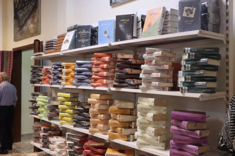 В Камышло открылась библиотека-кафе Şilêr